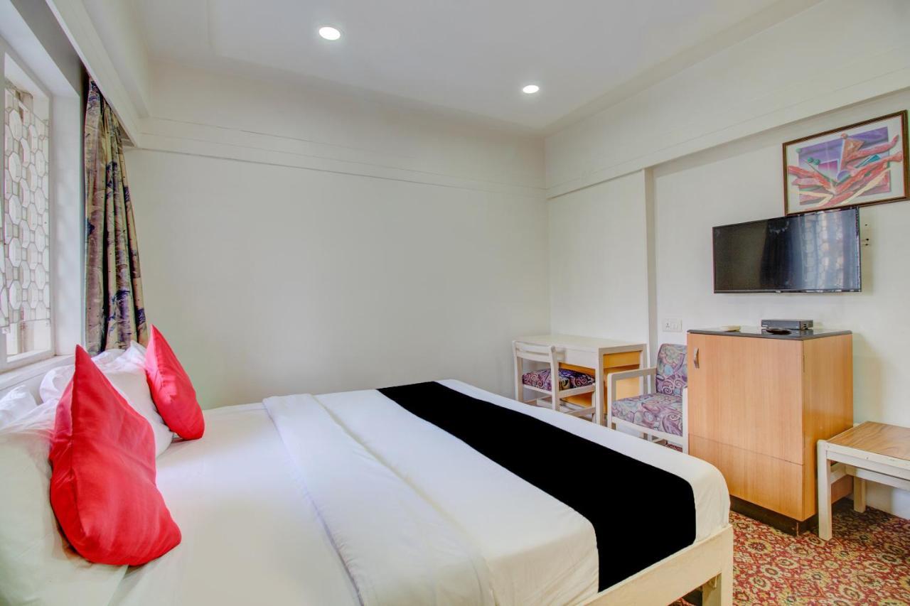 Capital O 76484 Hotel Balwas International Mumbai Dış mekan fotoğraf