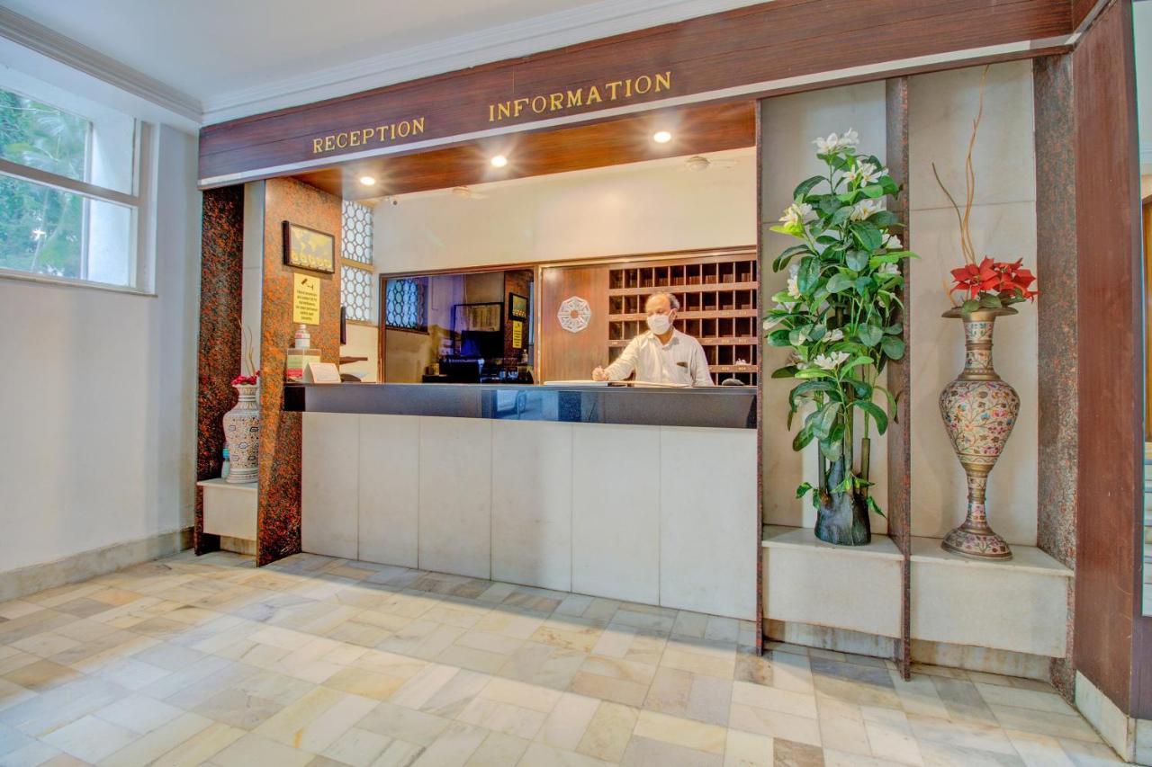 Capital O 76484 Hotel Balwas International Mumbai Dış mekan fotoğraf